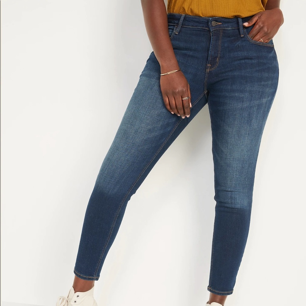 Old Navy Rockstar Super Skinny Mid-Rise Jeans
